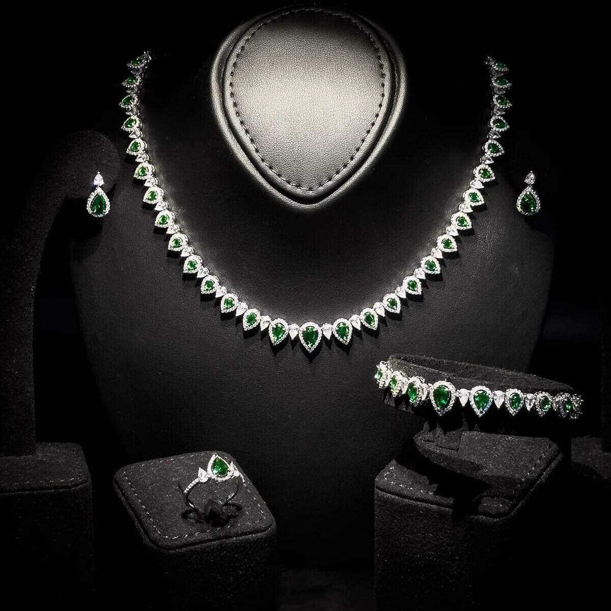 Sundus Green Bridal Full Set – Premium Rhodium Plated with High-Quality Zircon Stones