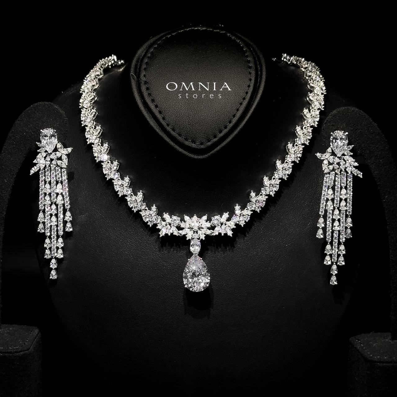 Omnia Vanya White Necklace & Earrings Set in 925 Silver with Pear-Cut High-Quality Simulated Diamonds - OMNIASTORES KSA