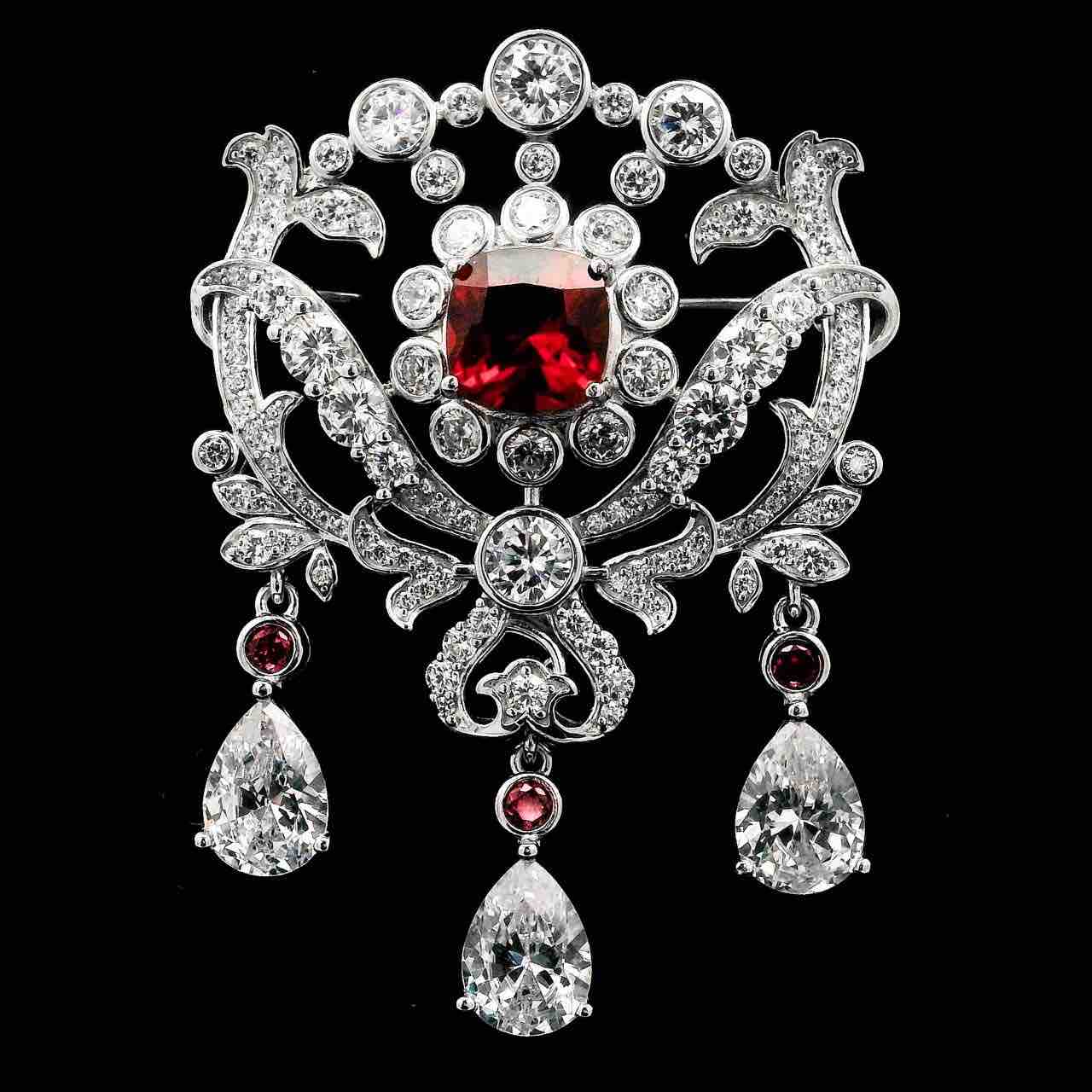 Omnia Balqis Brooch in 92.5 Silver with High Quality Simulated Diamonds - OMNIASTORES KSA