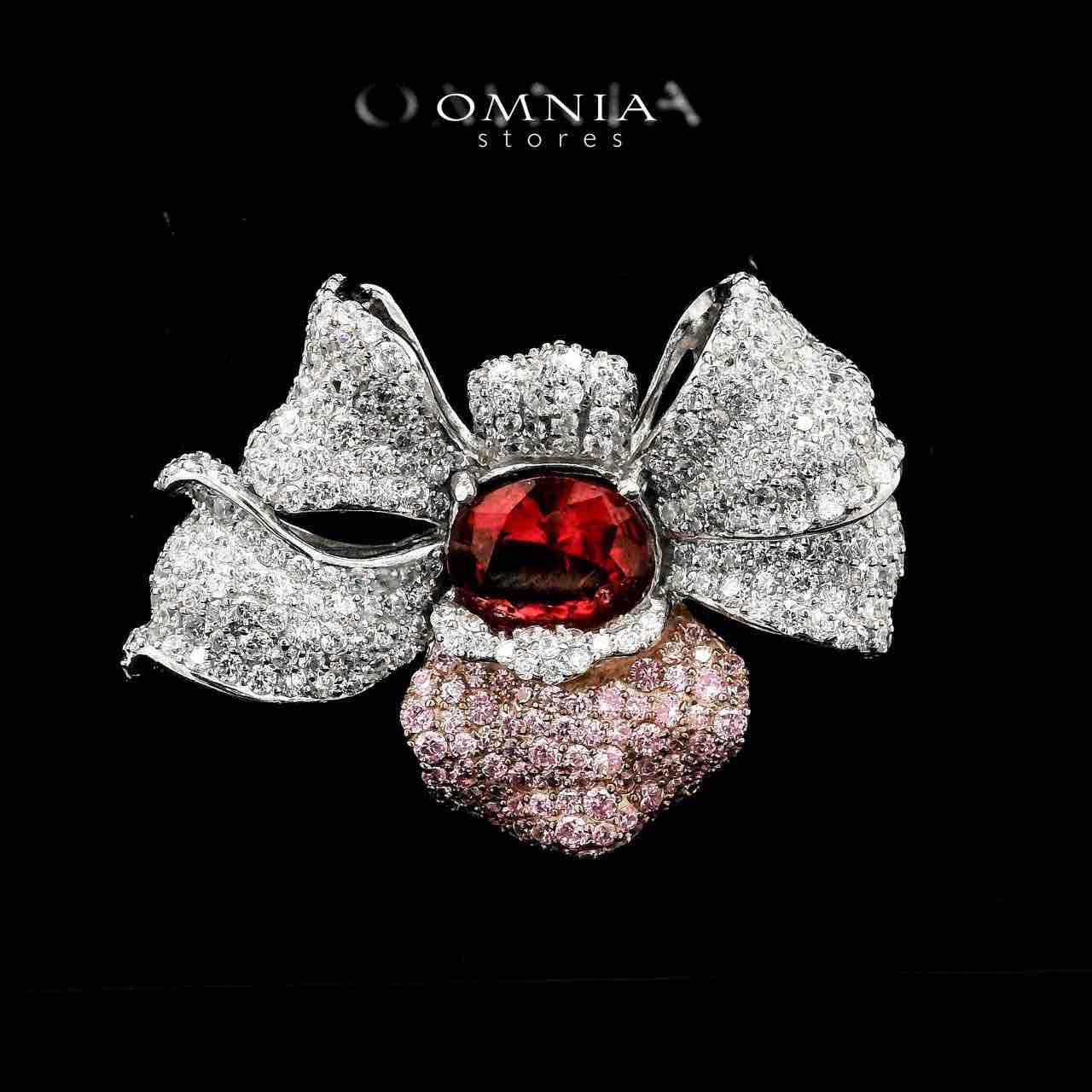 Omnia Banan Brooch in 92.5 Silver with High Quality Simulated Diamonds - OMNIASTORES KSA
