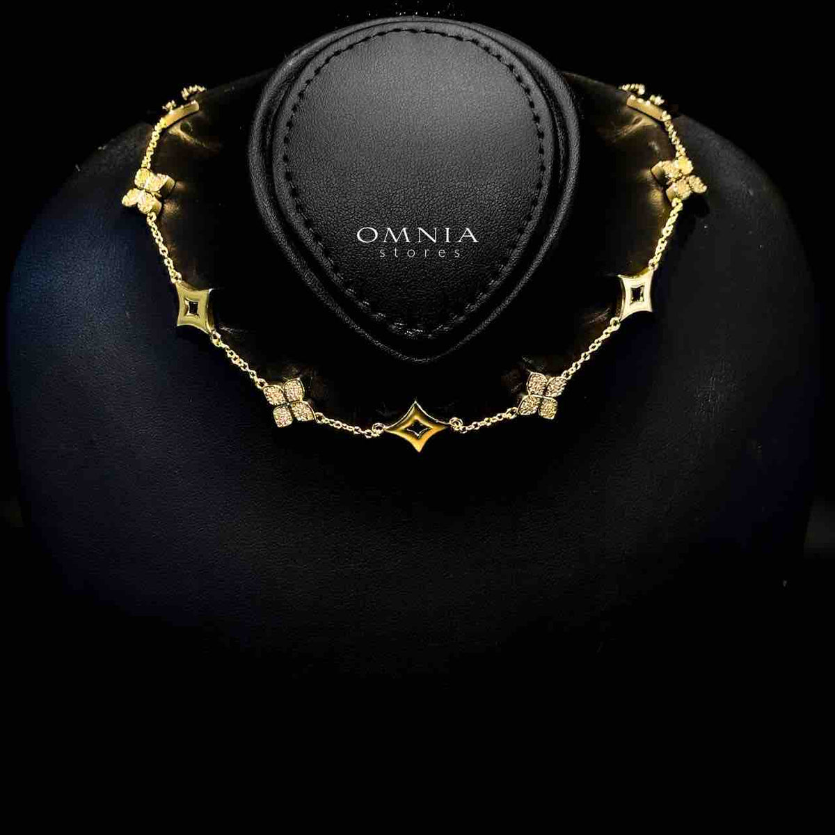 Omnia Golden Clove Choker Full Set with High-Quality Simulated Diamonds Gold Plated - OMNIASTORES UAE