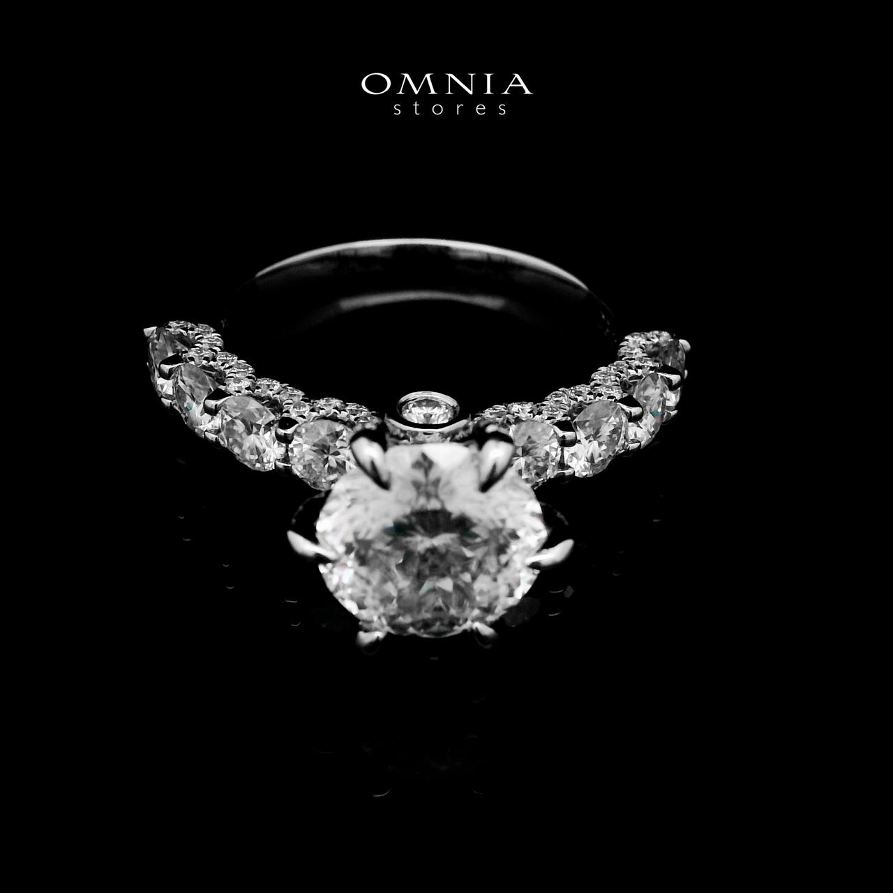 Omnia Fidaa White Ring 92.5 Silver Certified in High Quality Moissanite Stone