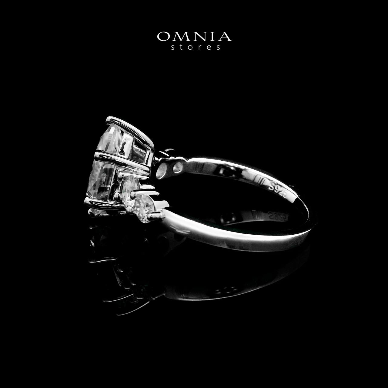 Omnia Hakima White Ring 92.5 Silver Certified in High Quality Moissanite Stone