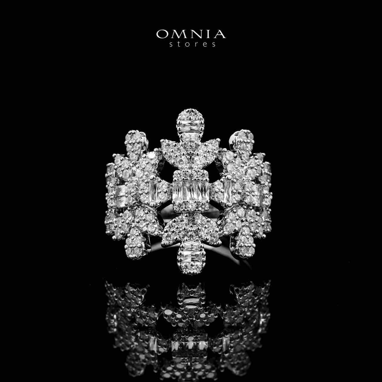 Omnia Nadina White