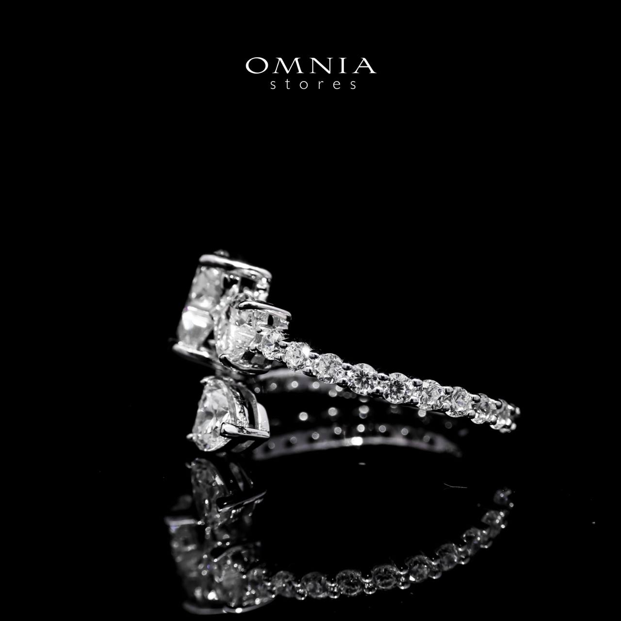 Happy White Ring in 925 Silver with High-Quality Simulated Diamonds - OMNIASTORES UAE