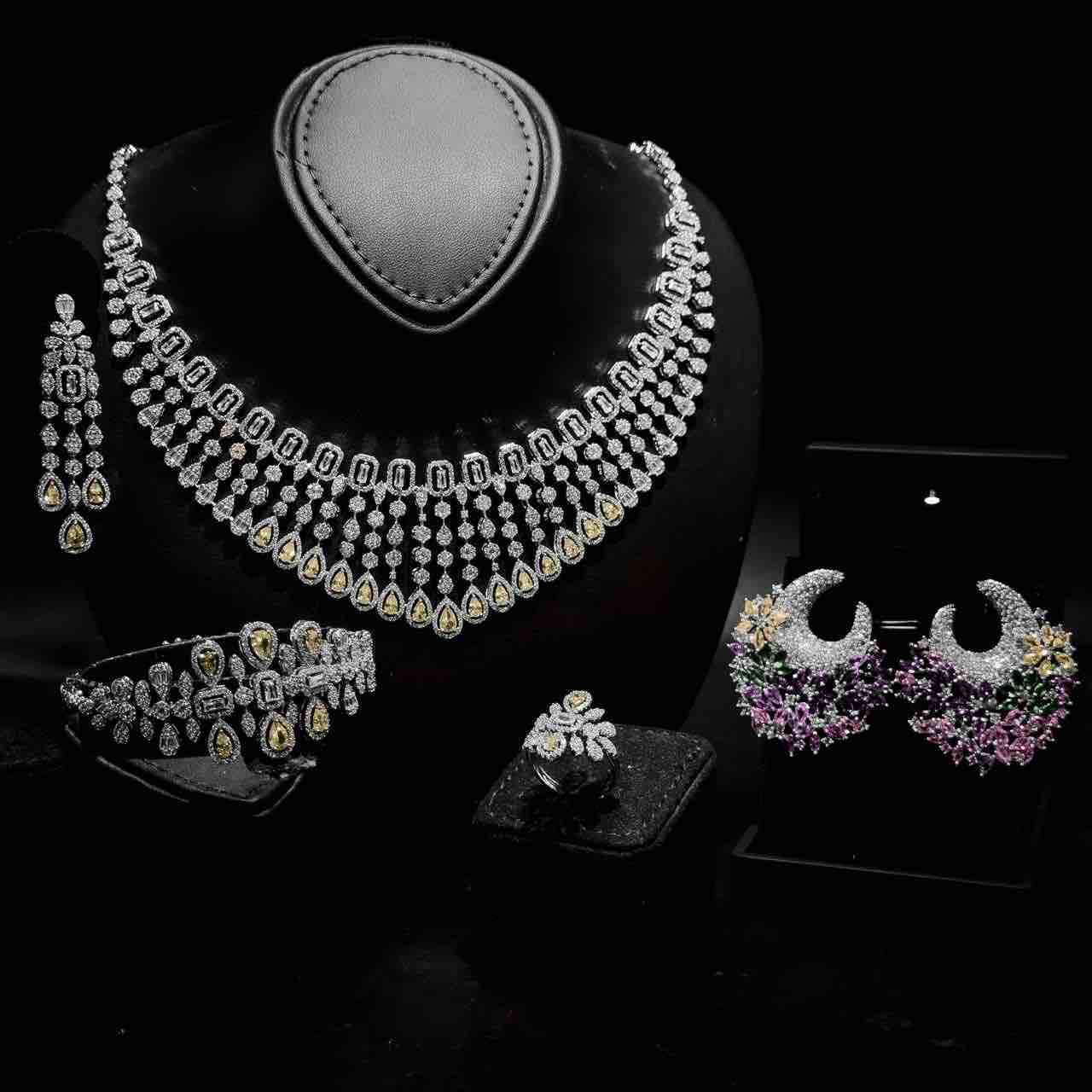 Ruqayya Bundle Silver Color Set - OMNIASTORES UAE