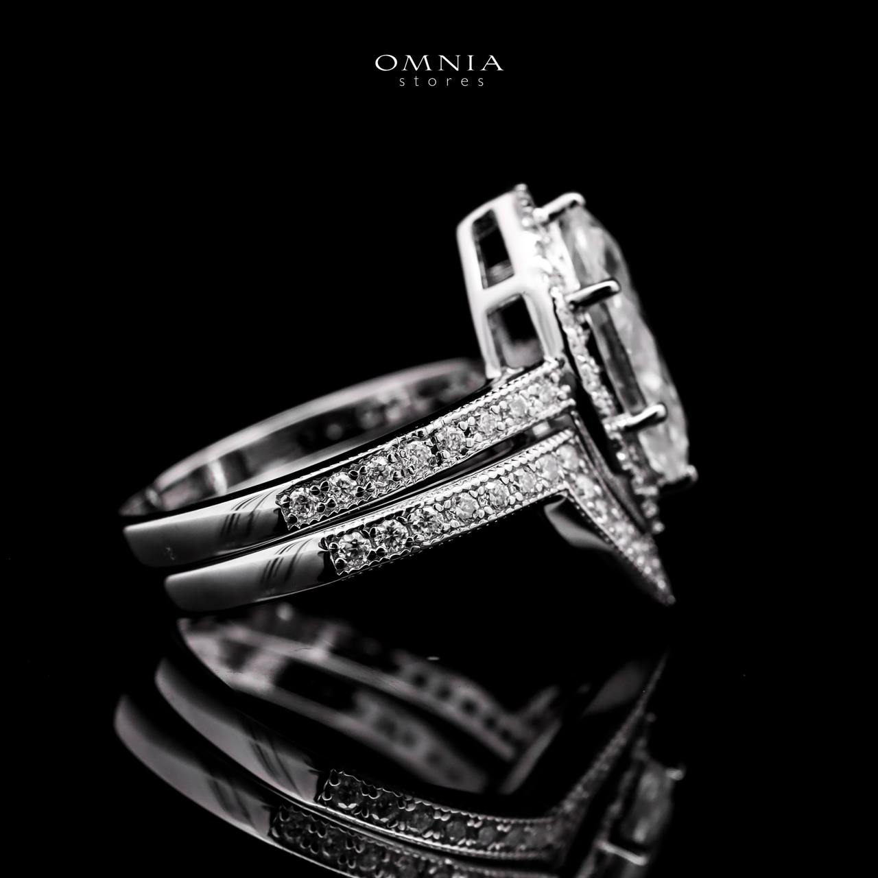 Omnia Azmira Royal Design Silver Ring 925 Silver in GRA Certified High Quality White Moissanite Stone - OMNIASTORES UAE