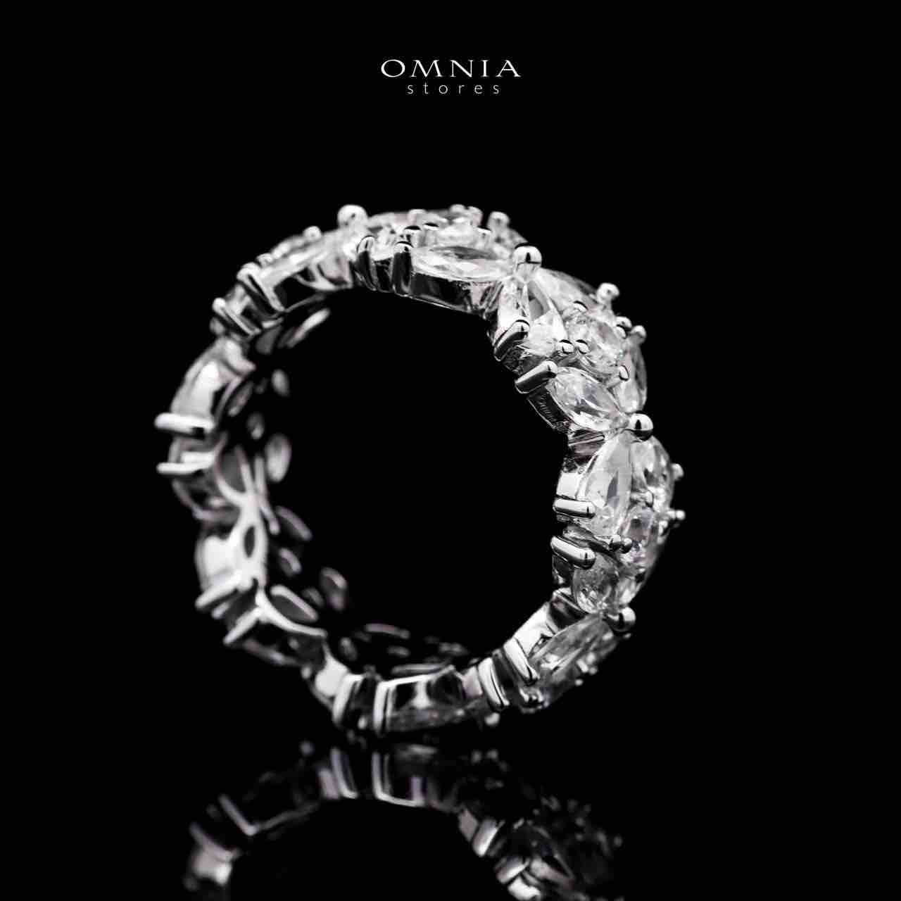 Omnia Asfiya Silver Ring in 925 Silver with High-Quality White Simulated Diamonds - OMNIASTORES UAE