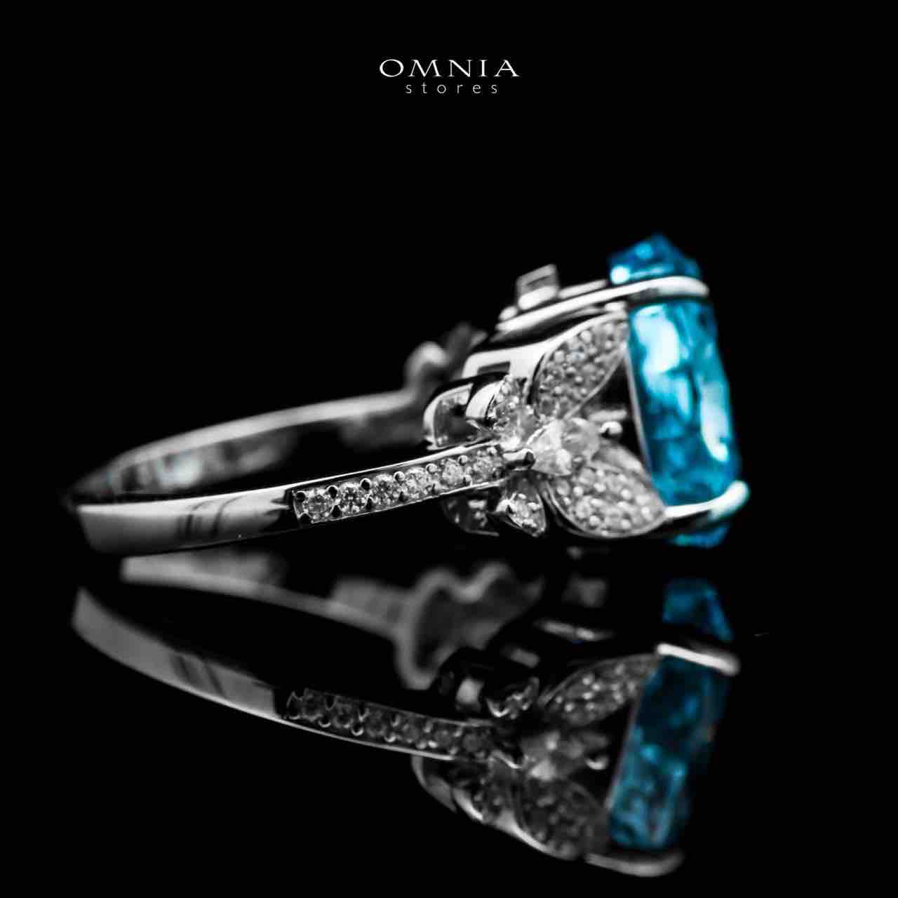 Omnia Maysun Baby Blue Oval Ring in 925 Silver with Simulated Diamonds - OMNIASTORES UAE