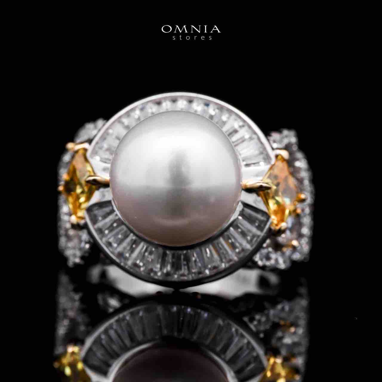 Omnia Roya Ring 925 Silver in High Quality Simulated Diamonds - OMNIASTORES UAE