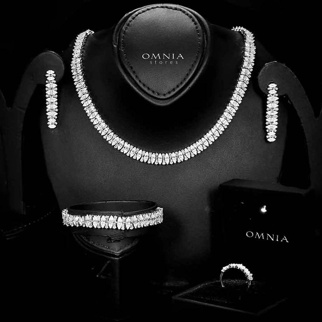Omnia Manahil White Luxury Bridal Full Set in High Quality Zircon Stone Rhodium Plated - OMNIASTORES KSA
