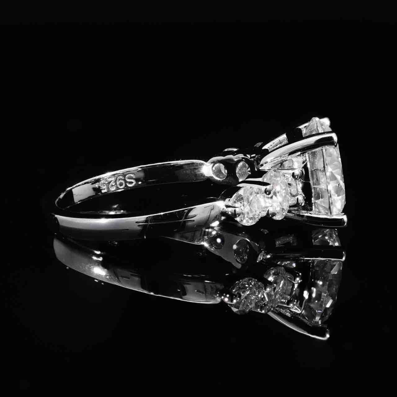 Omnia Thamar White Ring 925 Silver High Quality GRA Certifited High Quality Moissanite Stone 3CT - OMNIASTORES UAE