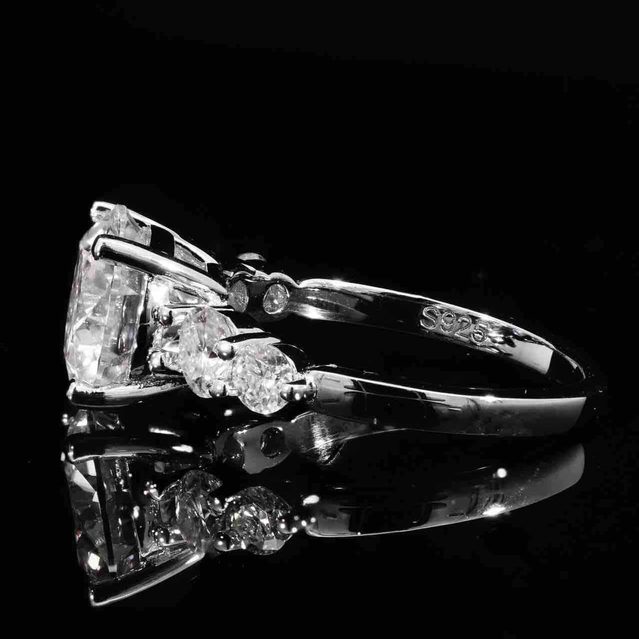 Omnia Thamar White Ring 925 Silver High Quality GRA Certifited High Quality Moissanite Stone 3CT - OMNIASTORES UAE