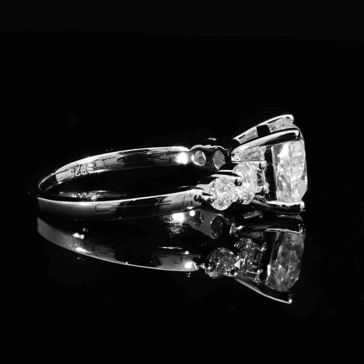 Omnia Munisa White Ring 925 Silver High Quality GRA Certifited High Quality Moissanite Stone 3CT - OMNIASTORES UAE