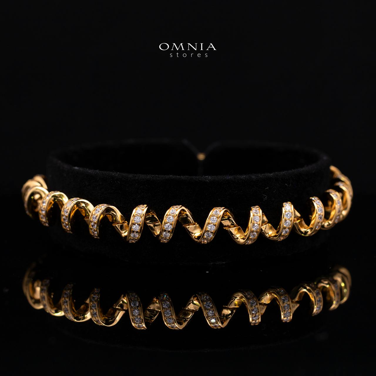 Maristela Spiral Ribbon Twist Gold-Plated Bracelet with Premium Simulated Diamonds and Certificate in 925 Sterling Silver