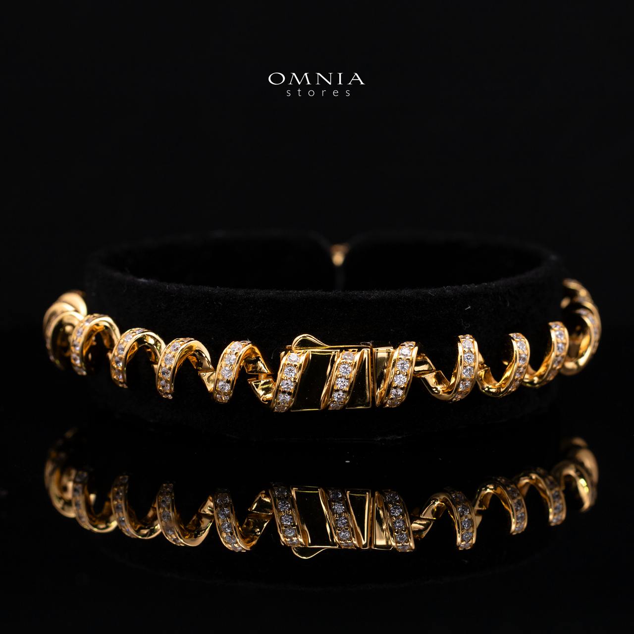 Maristela Spiral Ribbon Twist Gold-Plated Bracelet with Premium Simulated Diamonds and Certificate in 925 Sterling Silver
