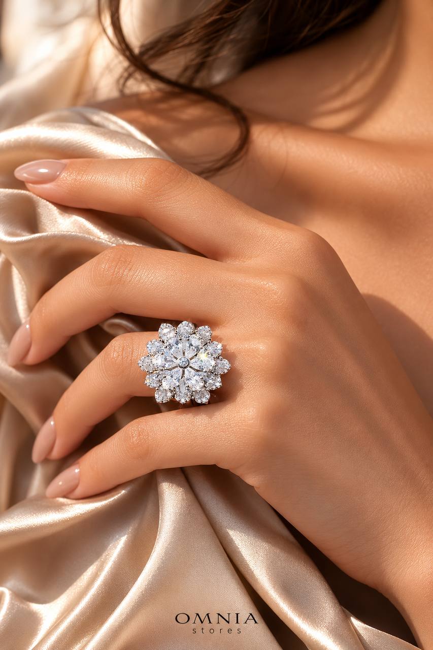 Omnia Damiyah White Floral Silver Ring in 925 Silver with High Quality Simulated Diamonds - OMNIASTORES KSA