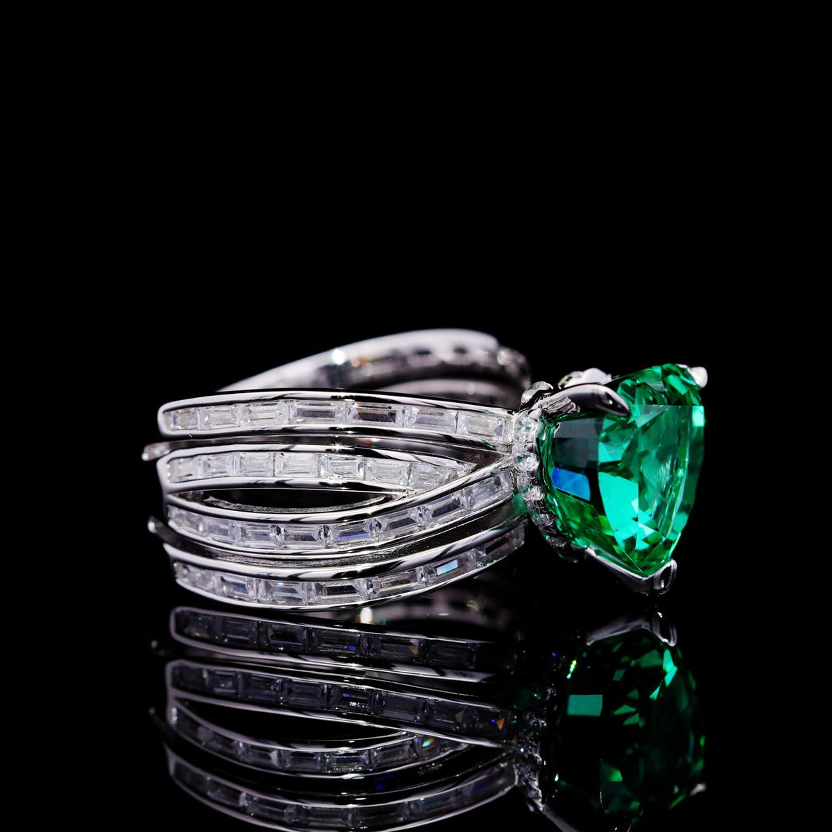 Bushra Green Heart-Shaped Ring with Certificate | Simulated Diamonds in 925 Sterling Silver