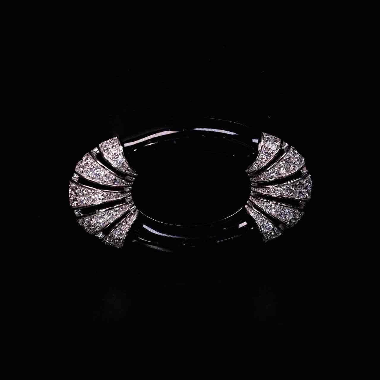 Omnia Najiya Classic Black Silver Brooch in 925 Silver In High Quality Simulated Diamonds - OMNIASTORES UAE