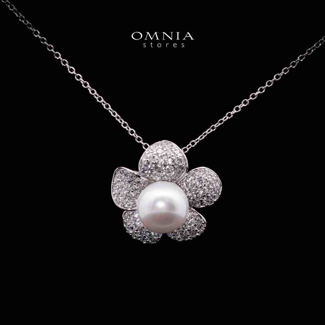 Omnia Najaah Floral Fresh Water Pearl Pendant Necklace in 925 Silver In High Quality Simulated Diamonds - OMNIASTORES UAE