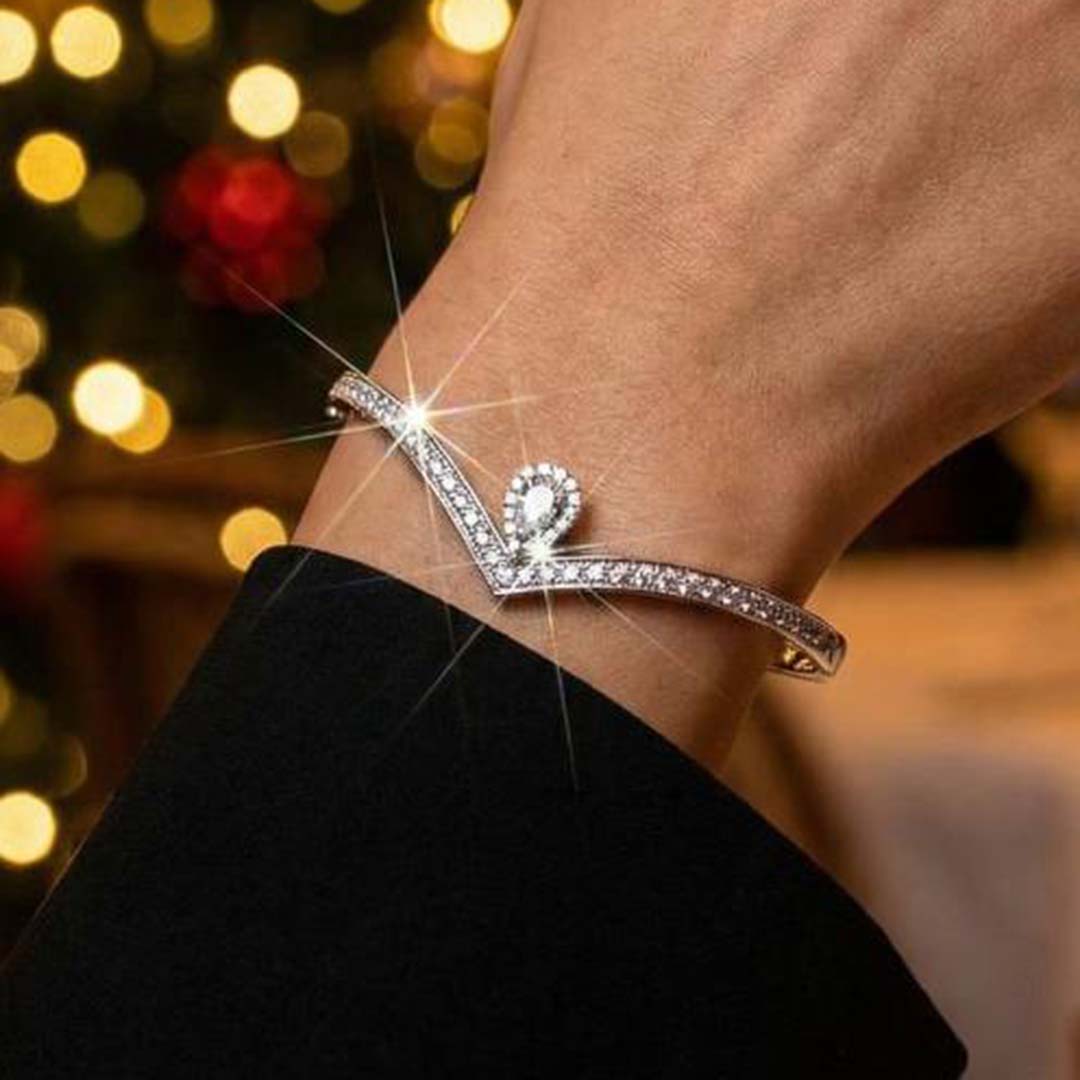 Omnia Asiyah Silver Bangle In 925 Silver High Quality Certified Lab Crafted Stones