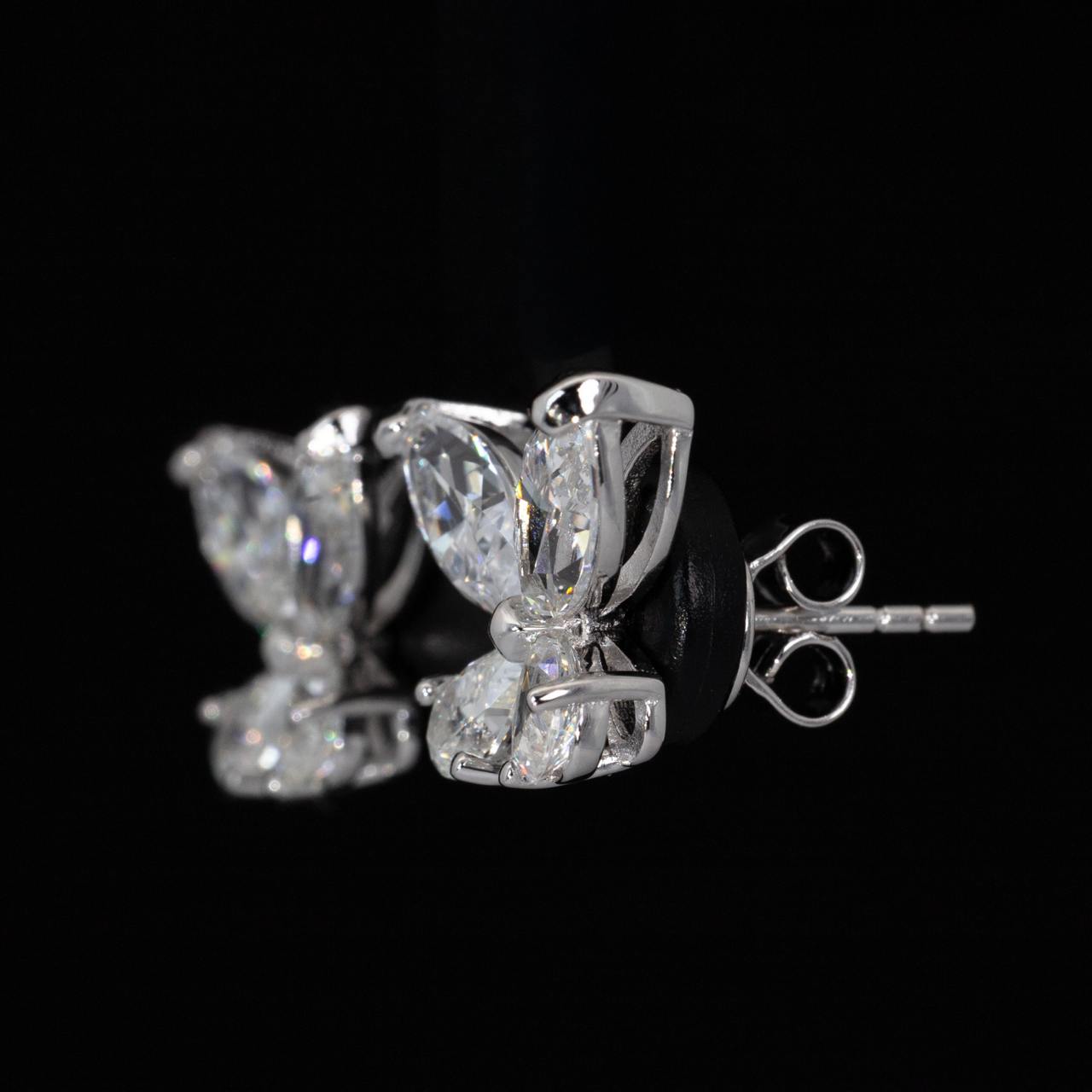 Omnia Ziara White Floral Earrings With High Quality Certified Lab Crafted Stones In 925 Silver - OMNIASTORES KSA