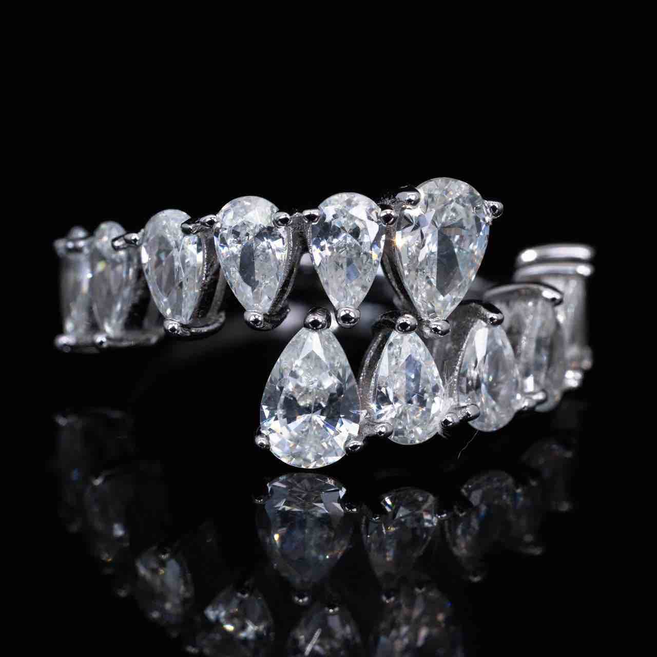 Omnia Hawa White Ring With High Quality Simulated Diamonds In 925 Silver - OMNIASTORES KSA