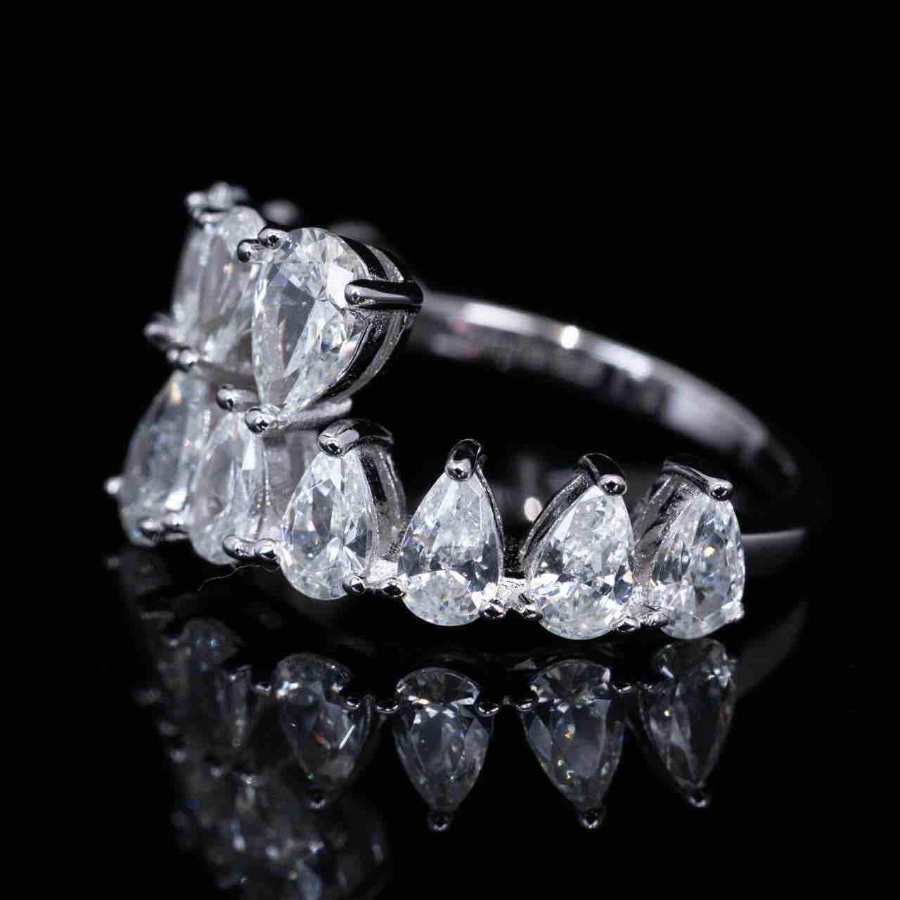 Omnia Hawa White Ring With High Quality Simulated Diamonds In 925 Silver - OMNIASTORES KSA