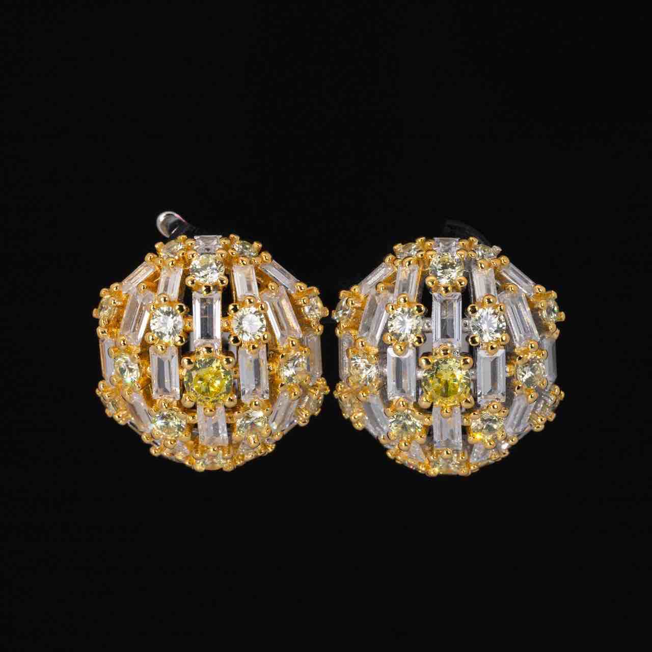 Omnia Lahna White and Yellow Clip Earrings With High Quality Simulated Diamonds In 925 Silver - OMNIASTORES KSA