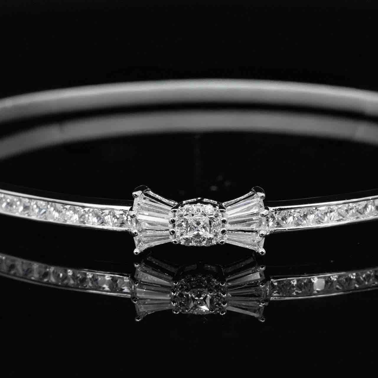 Omnia Faria White Bangle With High Quality Simulated Diamonds In 925 Silver - OMNIASTORES KSA