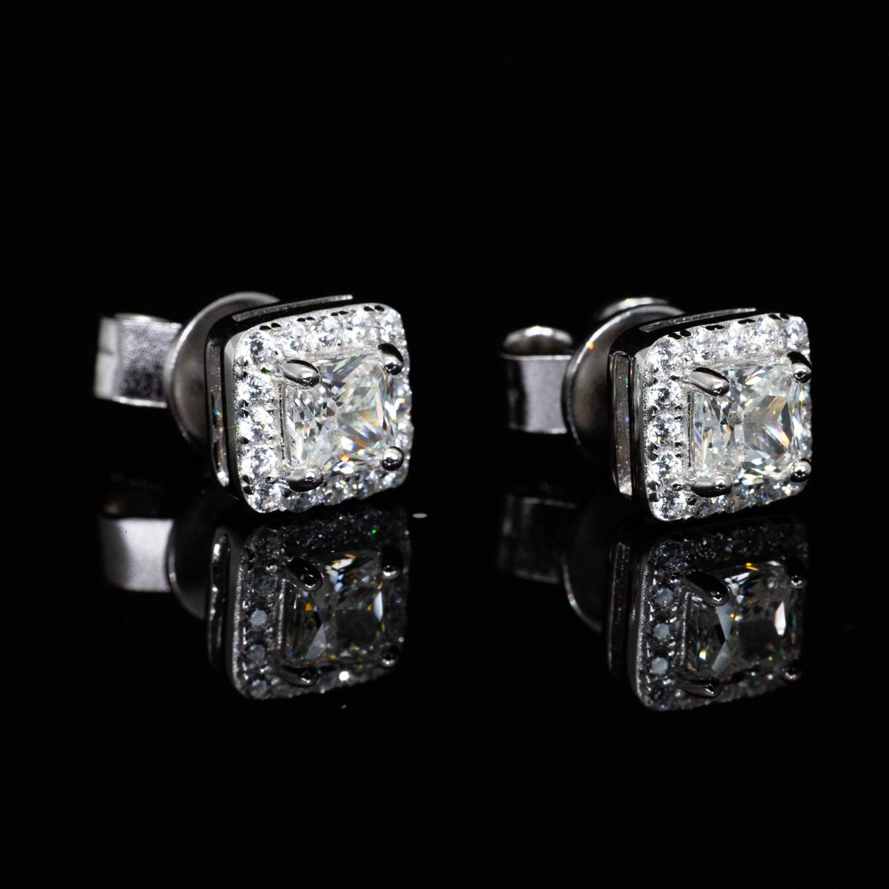 Omnia Firza White Square Earrings With High Quality Simulated Diamonds In 925 Silver