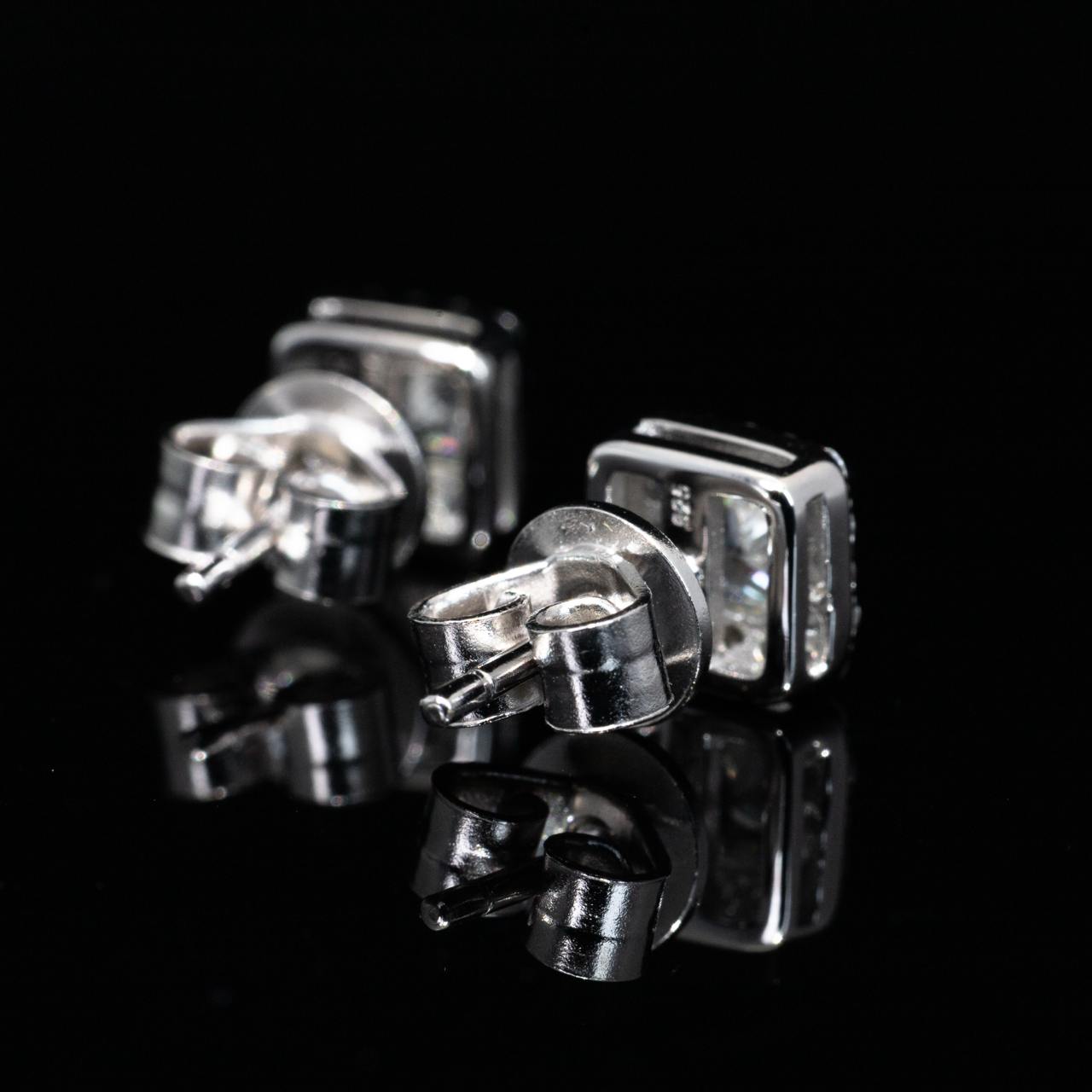 Omnia Firza White Square Earrings With High Quality Simulated Diamonds In 925 Silver