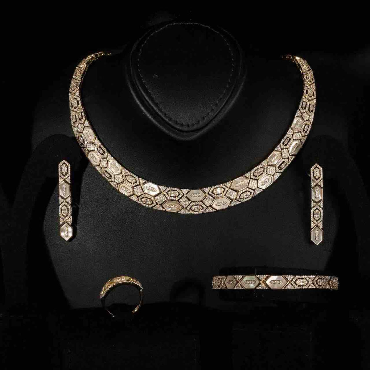 Raya Gold Luxury Bridal Full Set Accessories in High Quality Zircon Stone in Rhodium Plated - OMNIASTORES KSA