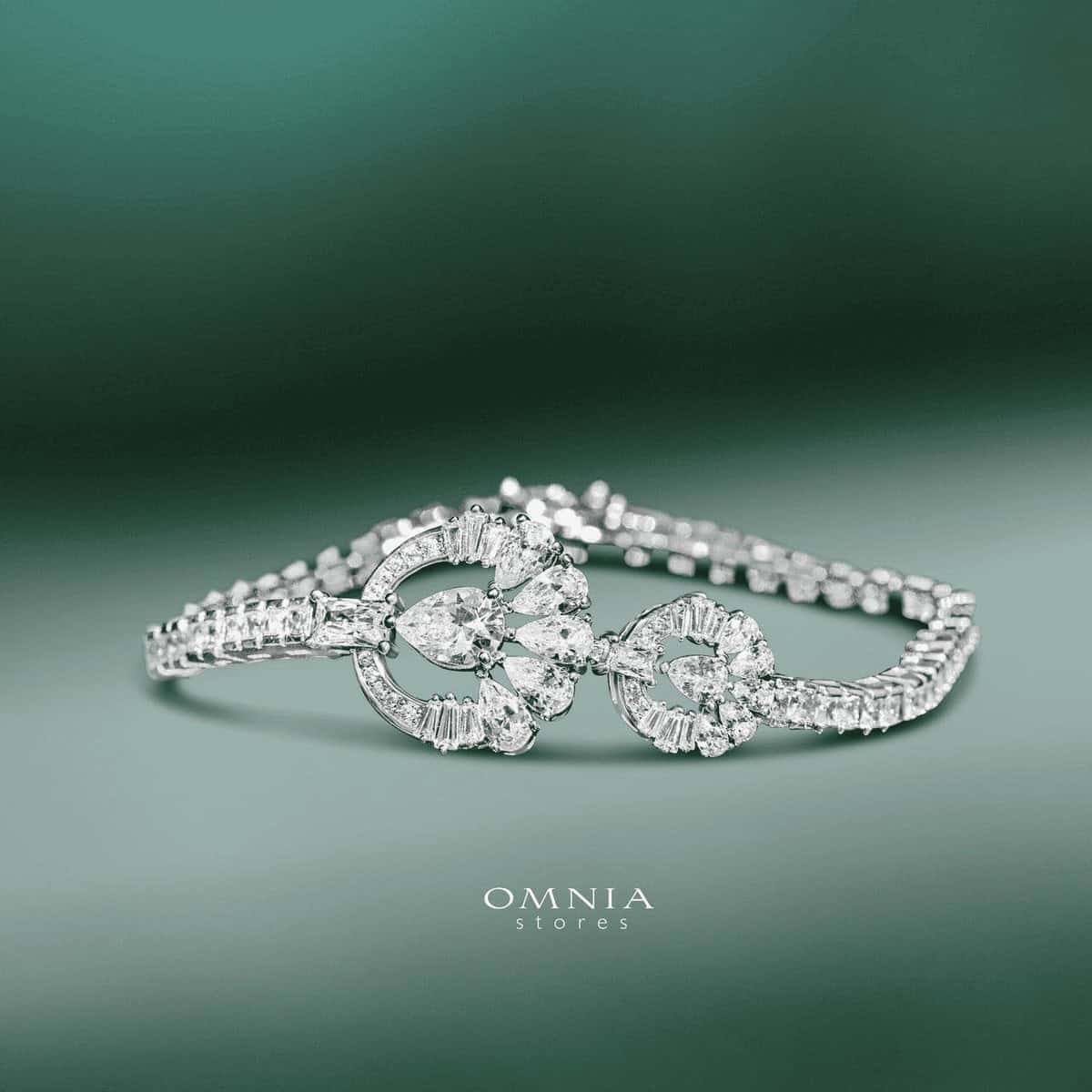 Omnia Maram Bridal Full Set in 92.5 Silver with High-Quality Simulated Diamonds - OMNIASTORES UAE