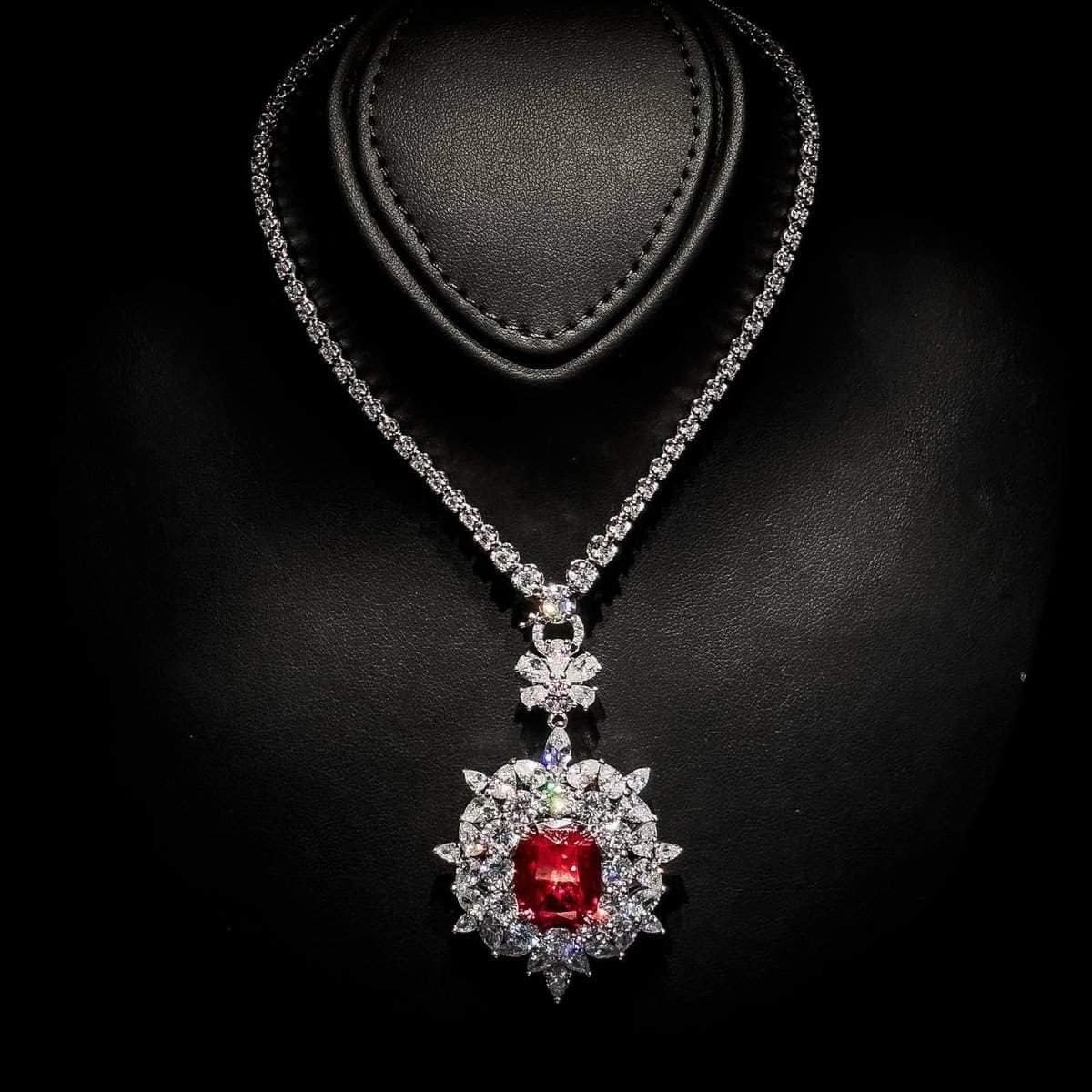 Omnia Dahlia Oval-Cut Red Necklace in 92.5 Silver with High-Quality Simulated Diamonds - OMNIASTORES UAE