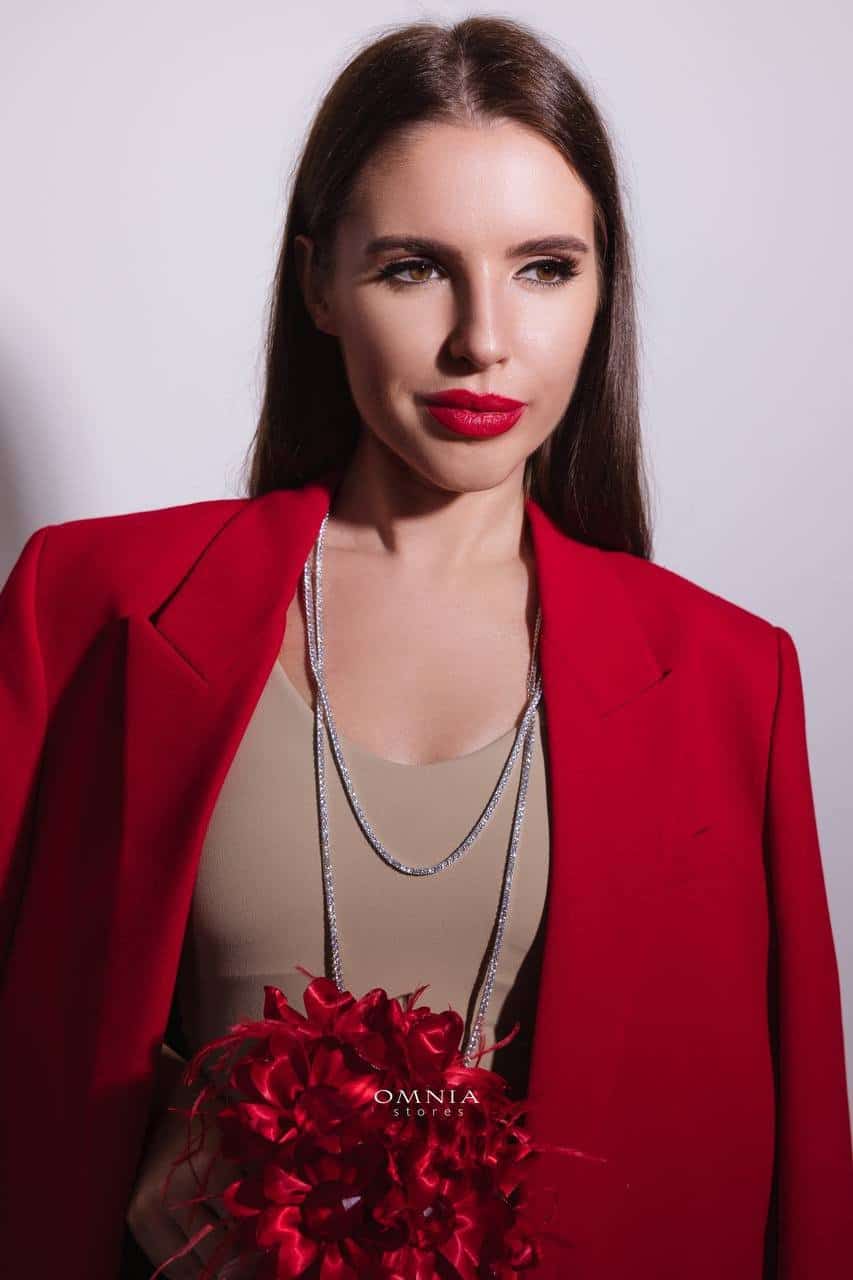 Omnia Luxury Tennis Long Chain Necklace in 92.5 Silver with Exquisite 70cm High Quality Simulated Diamonds - OMNIASTORES UAE