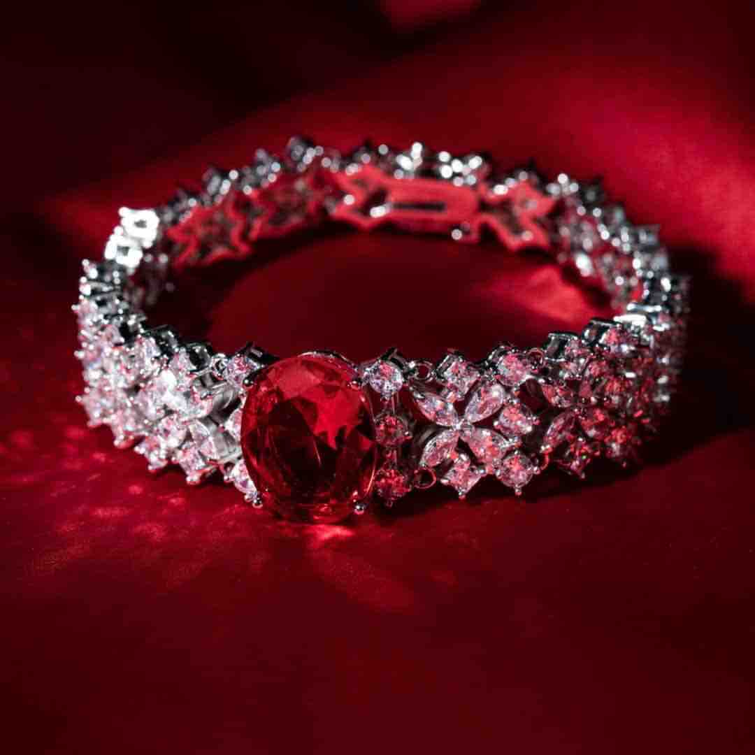 Omnia Suhana Red Bridal Full Set in High Quality Simulated Diamonds - OMNIASTORES KSA