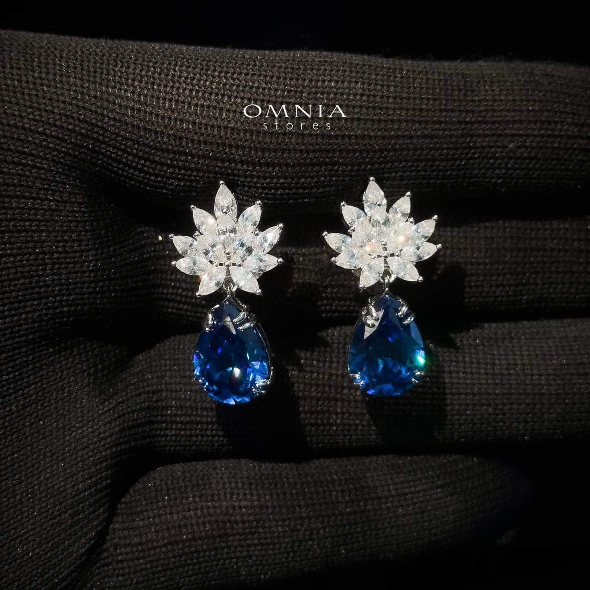 Omnia Cidra Blue Earrings In 92.5 Silver High Quality Simulated diamonds - OMNIASTORES KSA