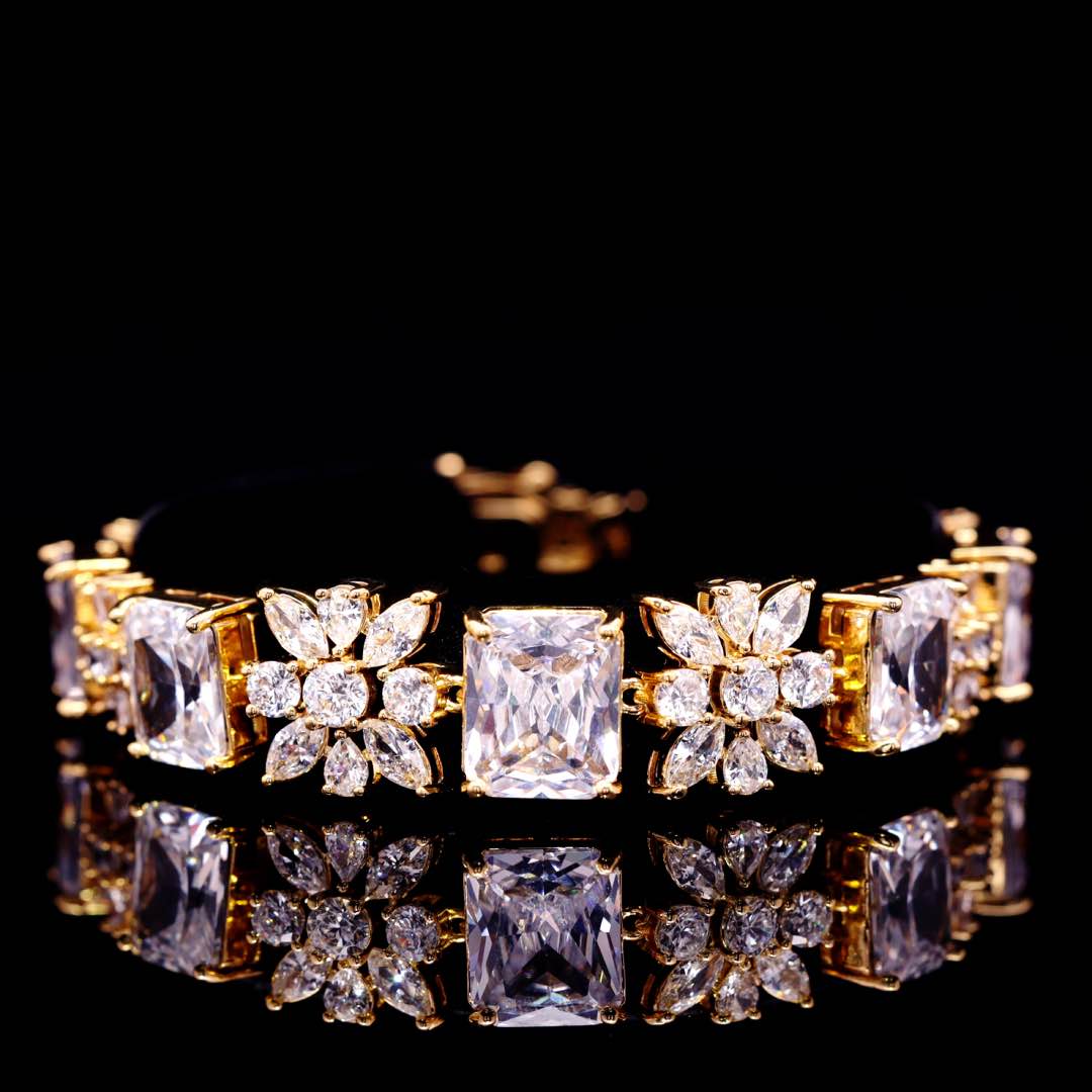 Omnia Charlotte Gold Luxry Bridal Full Set with Emerald and Pear-Cut High-Quality Simulated Diamonds Rhodium Plated