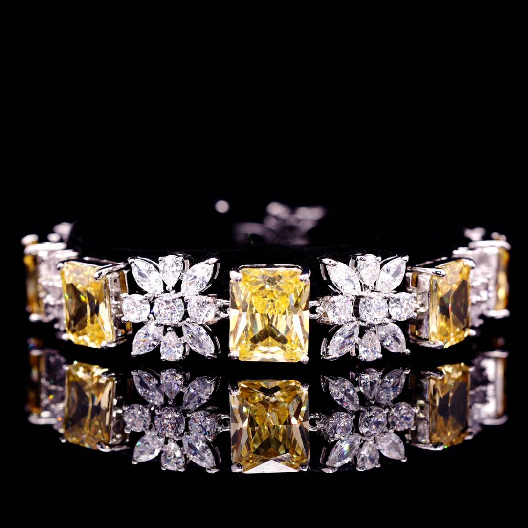 Omnia Charlotte Yellow Luxry Bridal Full Set with Emerald and Pear-Cut High Quality Simulated Diamonds Premium Rhodium Plated - OMNIASTORES KSA