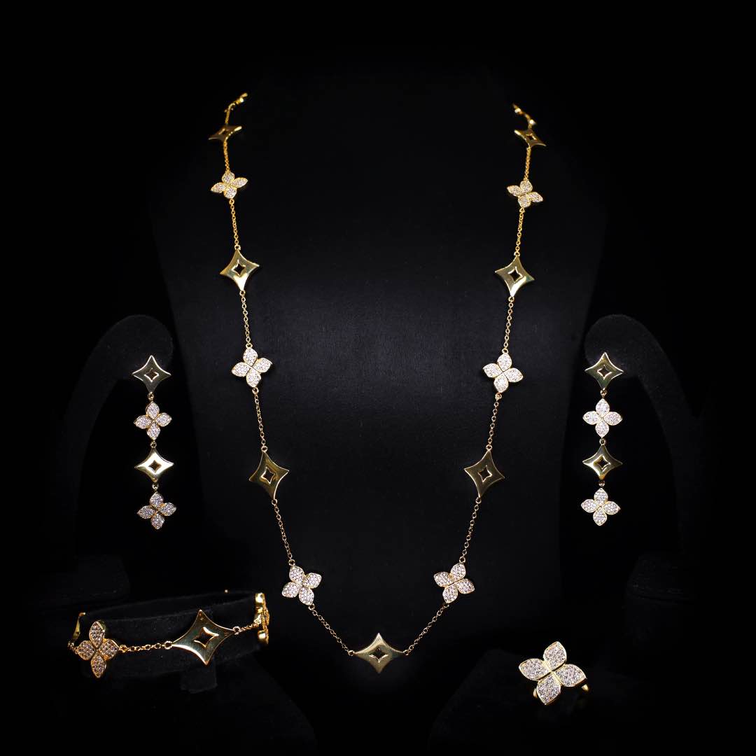 Omnia Golden Clove Long Chain Full Set with High-Quality Simulated Diamonds Gold Plated 100cm - OMNIASTORES KSA
