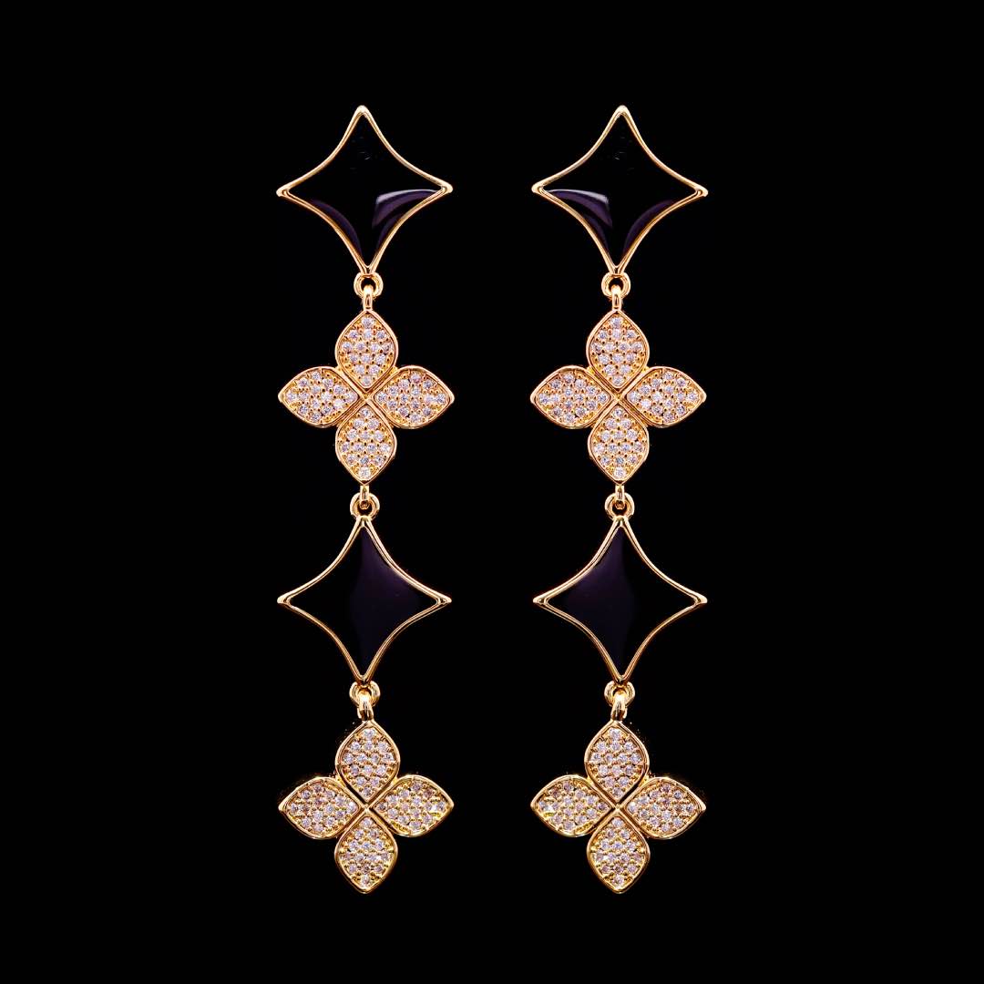Omnia Golden Clove Black Long Chain Full Set with High-Quality Simulated Diamonds 18k Gold Plated 100cm - OMNIASTORES UAE