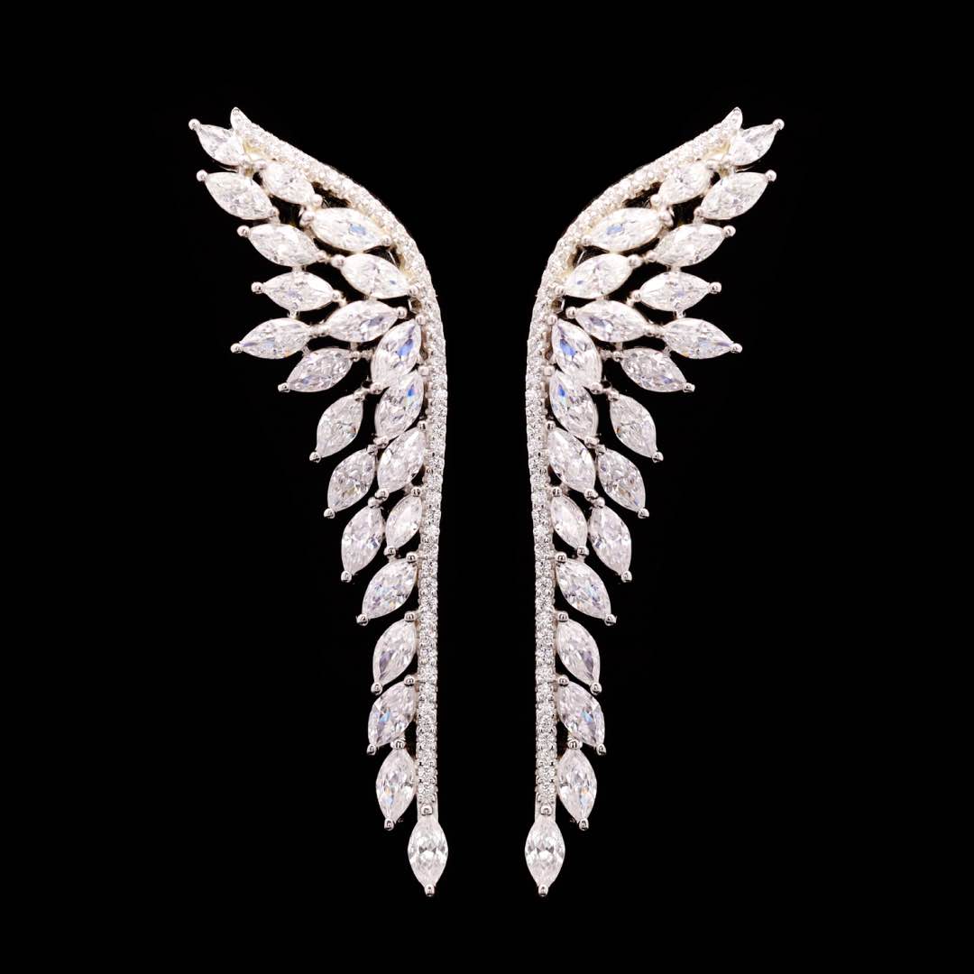 Claire White Bridal Full Set in 925 Silver High Quality Simulated Diamonds - OMNIASTORES KSA