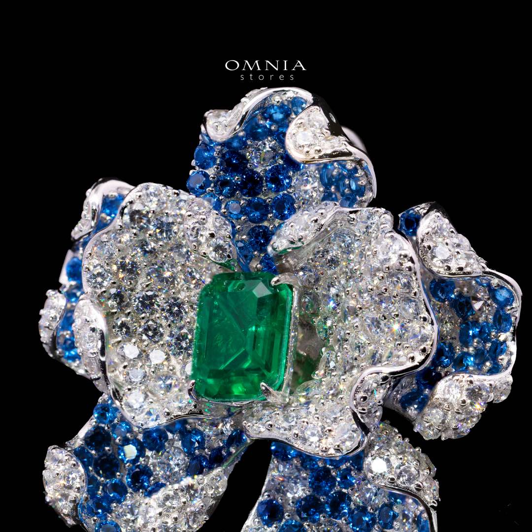 Omnia Kimiya Flower Brooch in 925 Silver with High Quality Simulated Diamonds