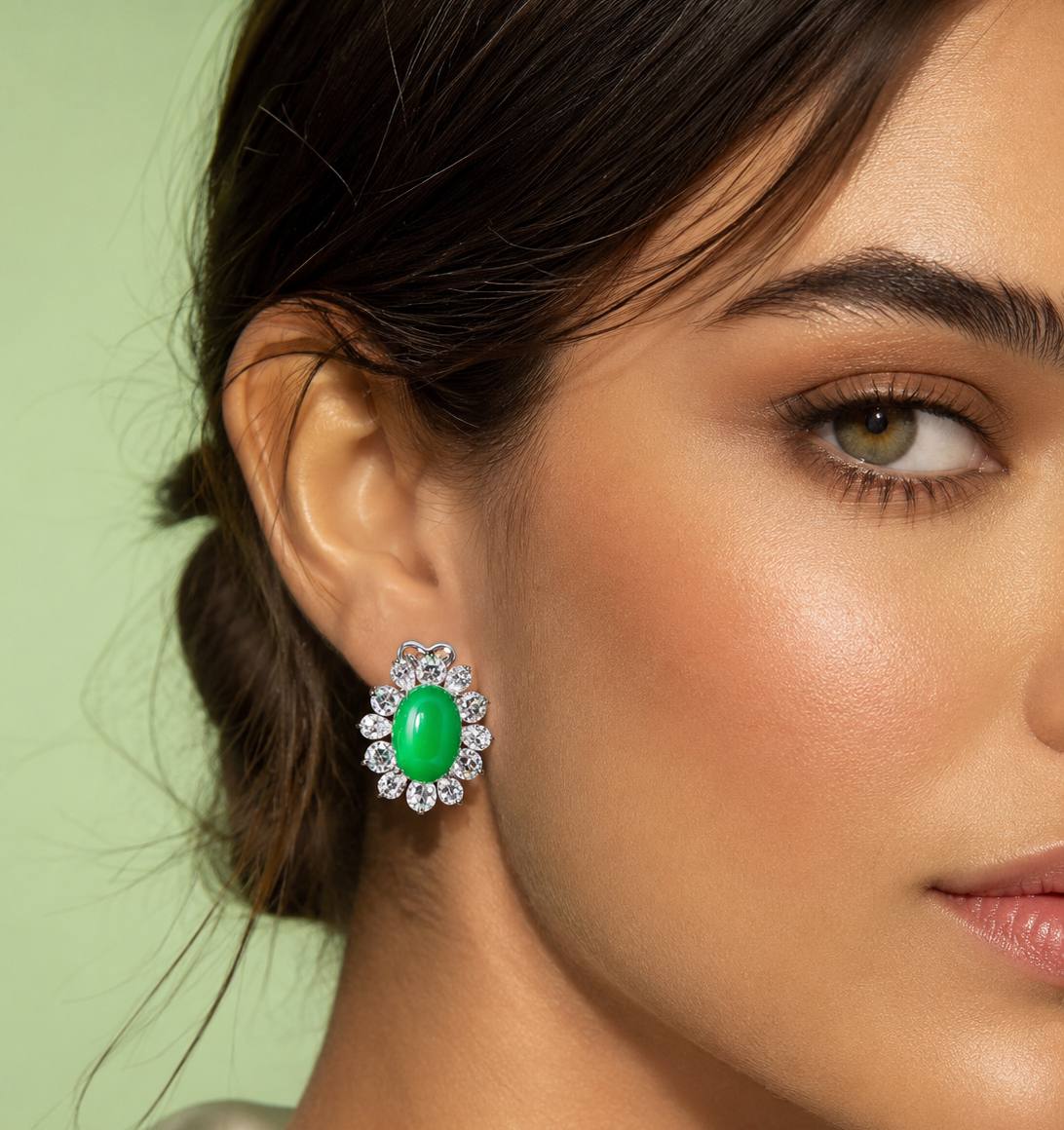 Omnia Dina White and Green Floral Stud Earrings In 925 Silver With High Quality Lab Crafted Stones - OMNIASTORES KSA