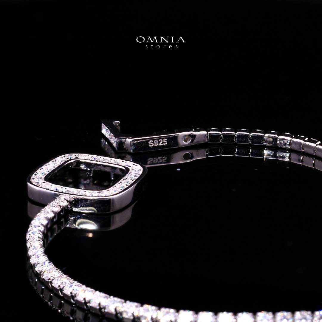 Omnia Emma White Square Silver Tennis Bracelet in 925 Silver with High-Quality Moissanite Stones - OMNIASTORES KSA