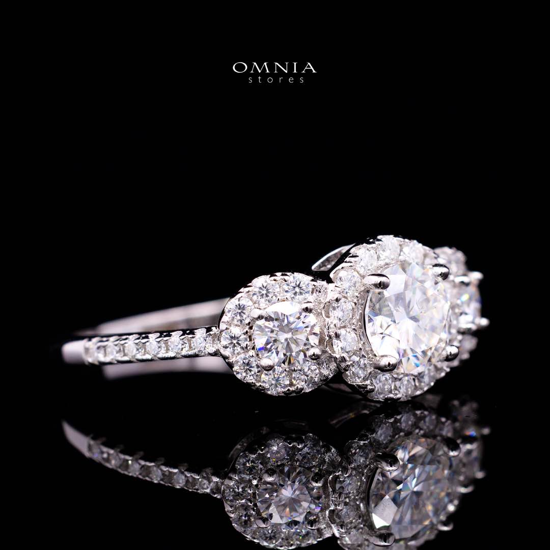 Fawzia White Round Cut Ring GRA Certified in High Quality 925 Silver 6.0mm 0.8ct - OMNIASTORES KSA