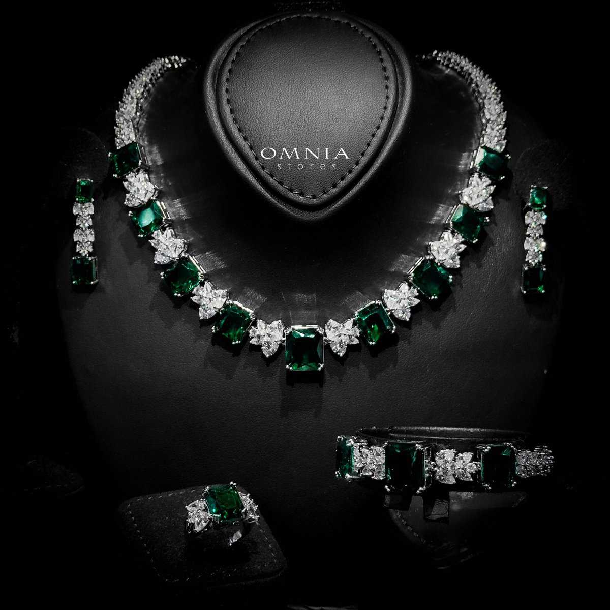 Omnia Amelia Green Bridal Full Set with Radiant and Pear-Cut High-Quality Simulated Diamonds - OMNIASTORES UAE