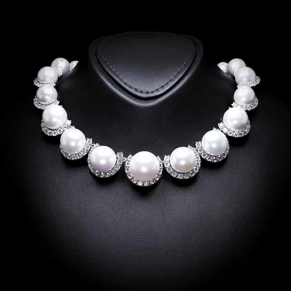 Intisar Pearl Necklace with Certificate | High-Quality Simulated Diamonds in 925 Sterling Silver