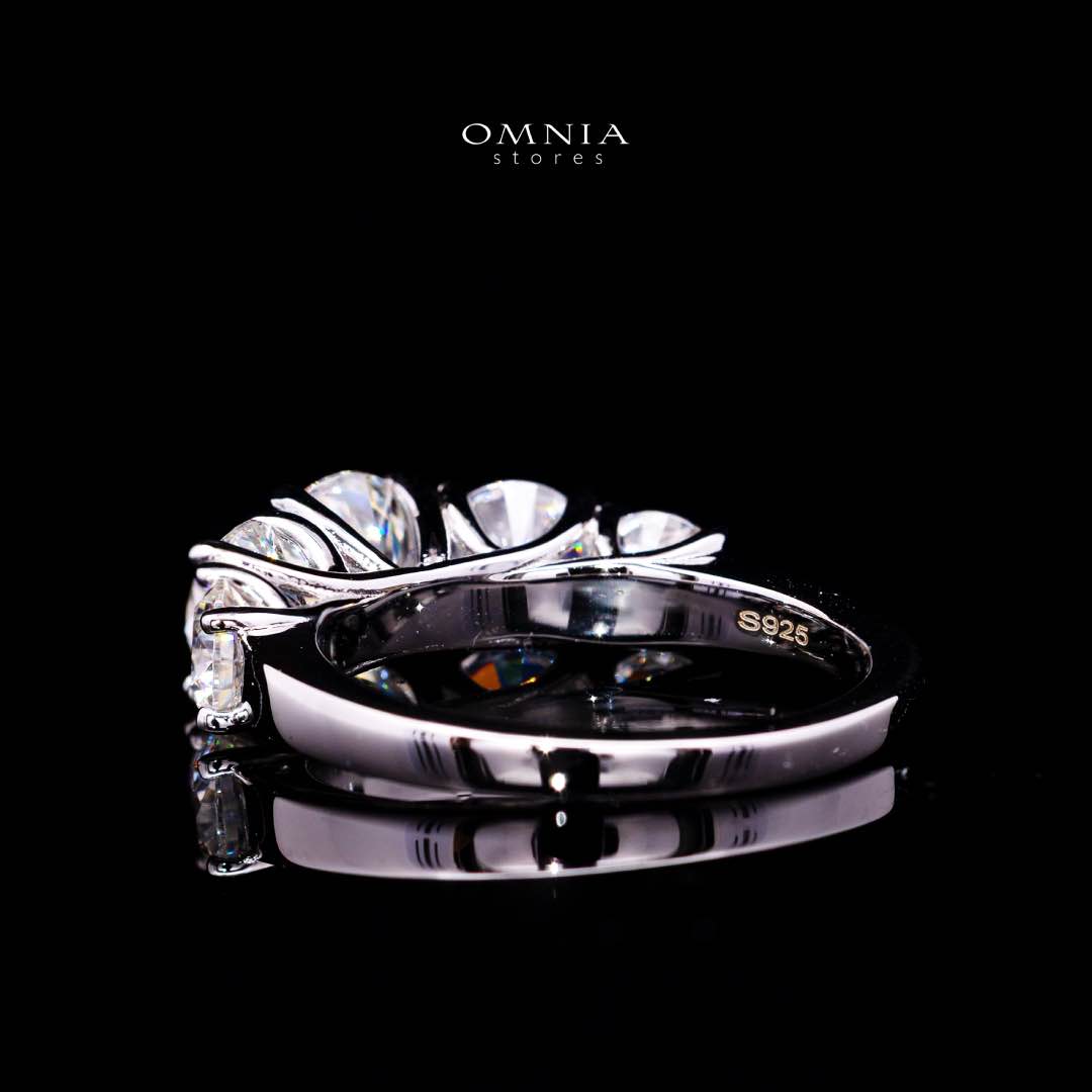 Parisa White Ring In 925 Silver High Quality Certified Lab Crafted Stones - OMNIASTORES KSA